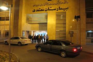 بازدید نوروزی دکتر شادنوش رئیس دانشگاه از بیمارستان معتمدی گرمسار و پایگاههای امدادجاده ای سمنان - گ 